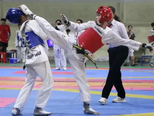 TẬP VÕ TAEKWONDO: 3 BÍ QUYẾT “VÀNG” GIÚP BẠN GIỮ THĂNG BẰNG HOÀN HẢO